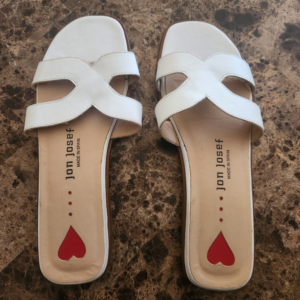 Jon Josef white nelly leather sandal flats made in Spain size 8.5 M